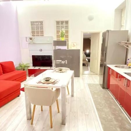 Yes, Yes! Lovely Apartment Good Amenities Budapest Center Exterior foto