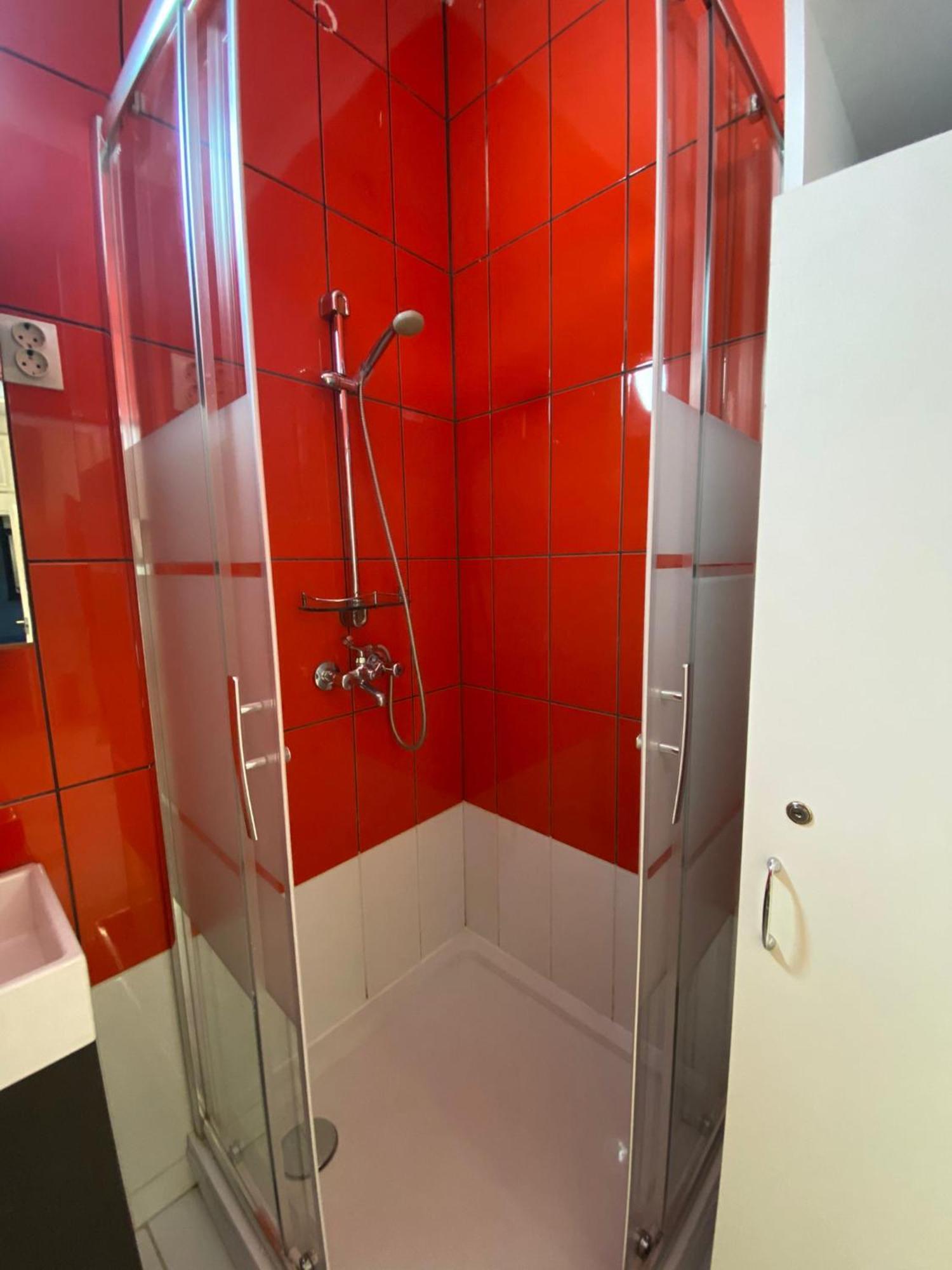Yes, Yes! Lovely Apartment Good Amenities Budapest Center Exterior foto